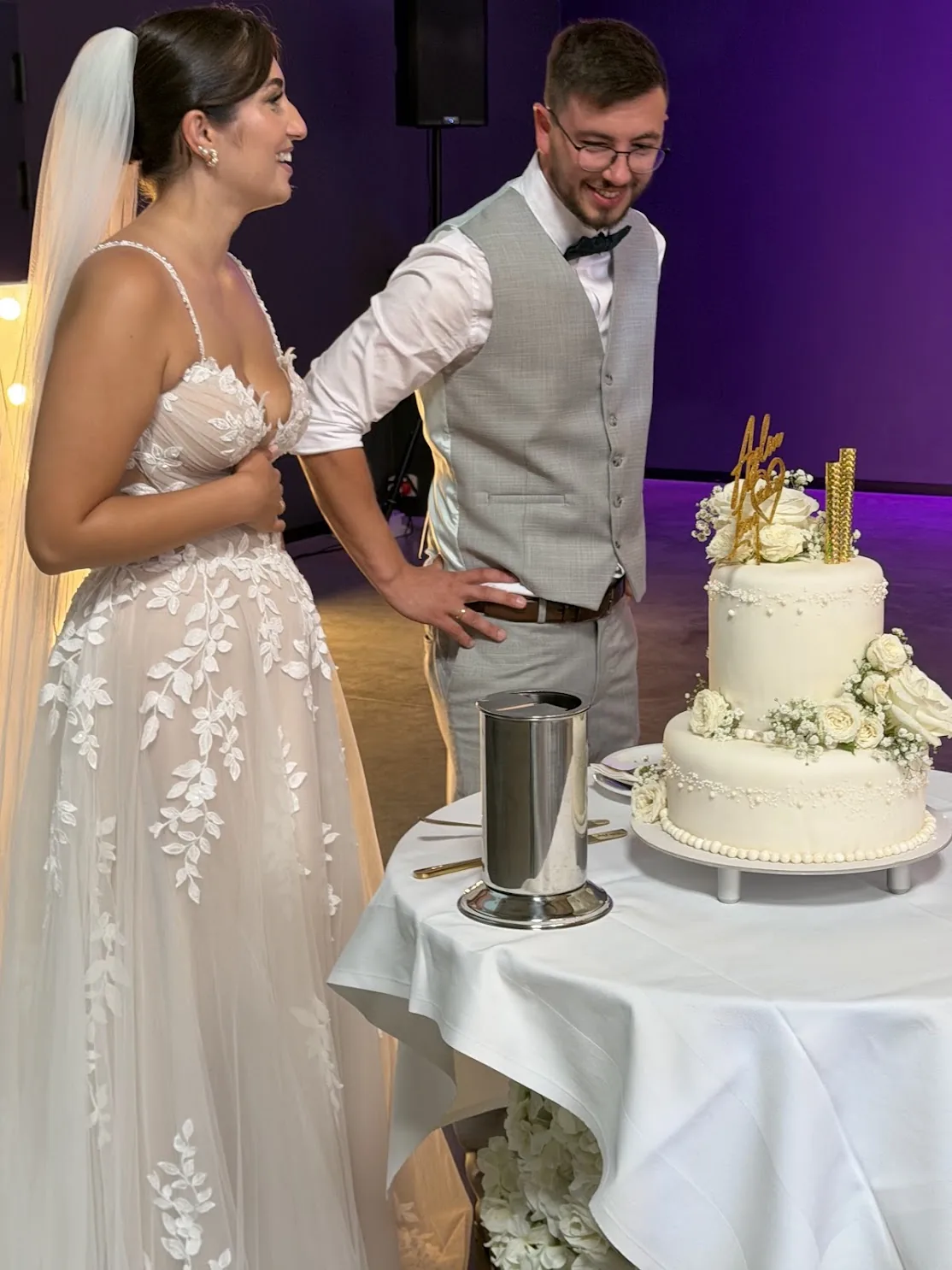 DJ Franckey beim Anschnitt der Hochzeitstorte — Live-DJ im Rheingau